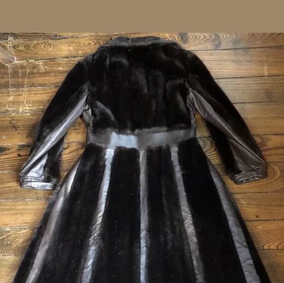 Vintage Faux Fur w/ Leather Panel Belted Coat - Picture 4 of 8